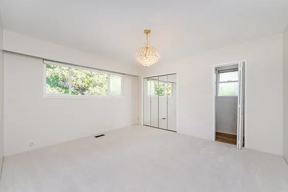 741 Montroyal Boulevard, North Vancouver For Sale - image 22