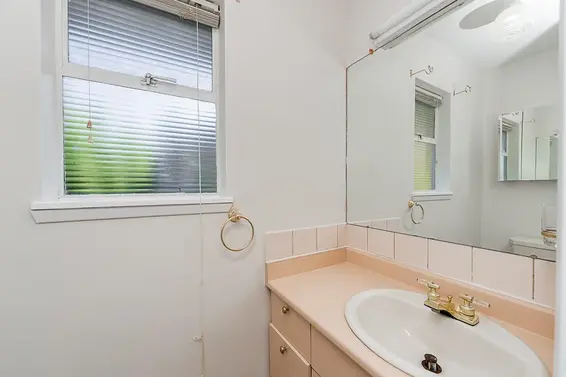 741 Montroyal Boulevard, North Vancouver For Sale - image 24
