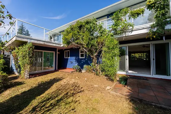 741 Montroyal Boulevard, North Vancouver For Sale - image 35