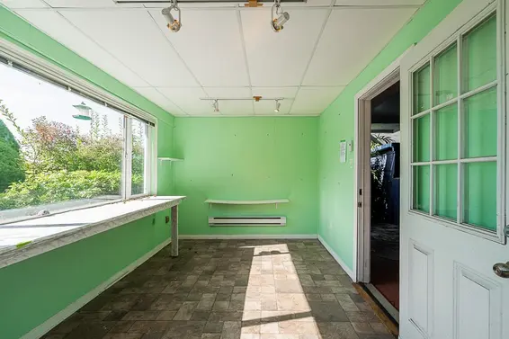 741 Montroyal Boulevard, North Vancouver For Sale - image 36