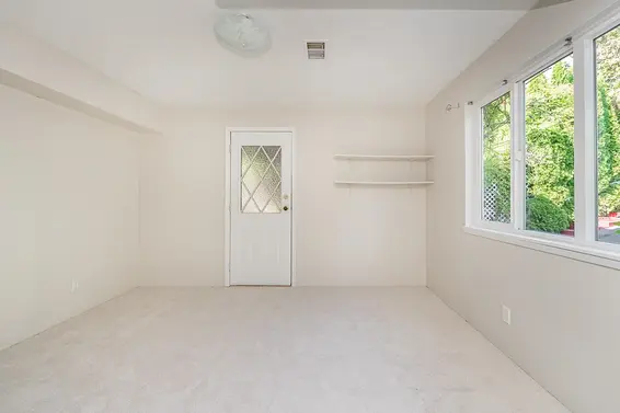 741 Montroyal Boulevard, North Vancouver For Sale - image 6