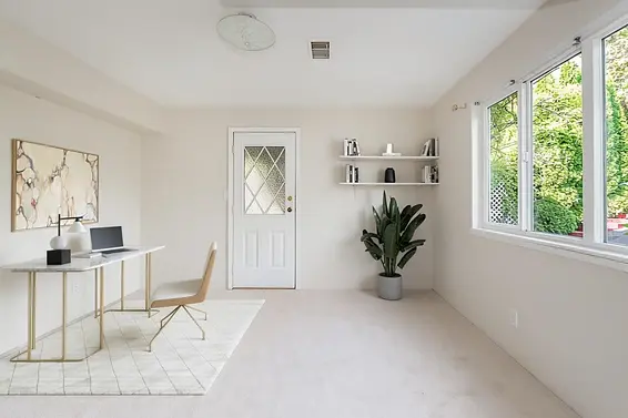 741 Montroyal Boulevard, North Vancouver For Sale - image 7