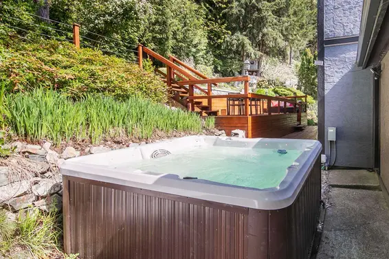 5753 Westport Road, West Vancouver For Sale - image 26