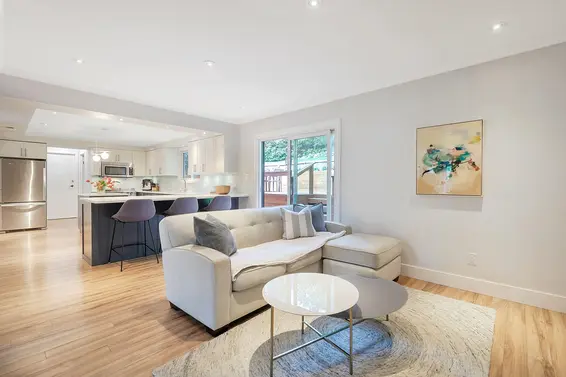 5753 Westport Road, West Vancouver For Sale - image 8