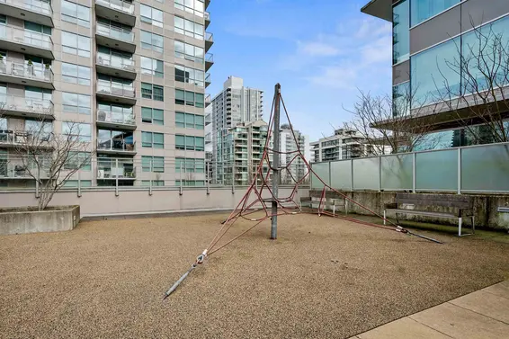 901 112 East 13 Street, North Vancouver For Sale - image 25