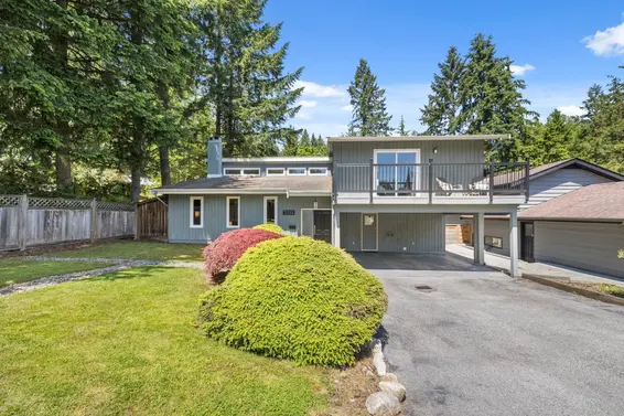 3352 Tennyson Crescent, North Vancouver