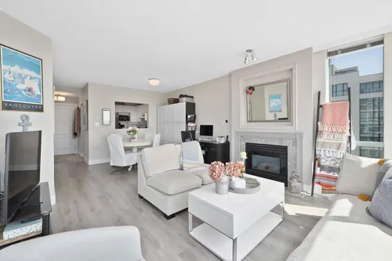 903 140 East 14th Street, North Vancouver For Sale - image 8