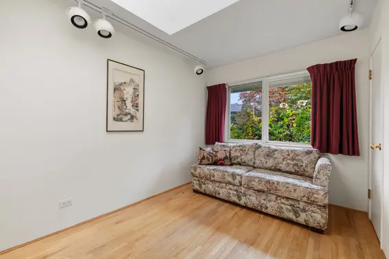 3692 Sunnycrest Drive, North Vancouver For Sale - image 14