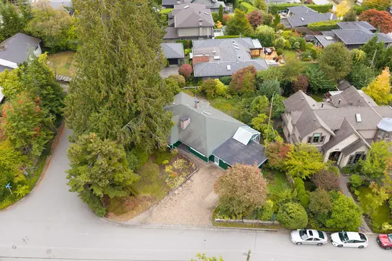 3692 Sunnycrest Drive, North Vancouver For Sale - image 23