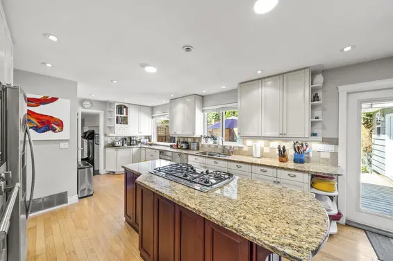 230 West 22nd Street, North Vancouver For Sale - image 10
