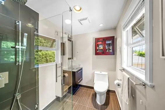 230 West 22nd Street, North Vancouver For Sale - image 17