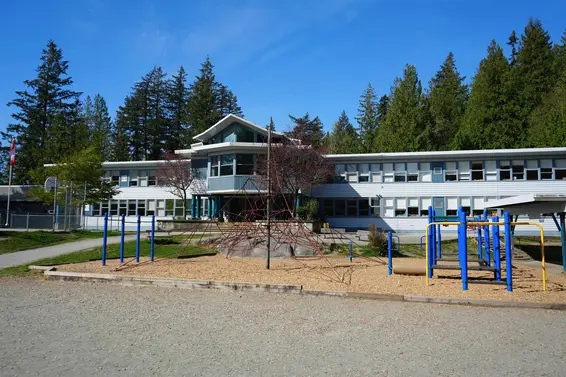4706 Meadfeild Road, West Vancouver For Sale - image 24