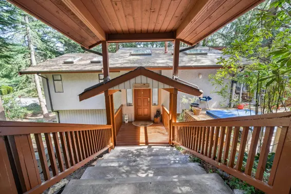 4706 Meadfeild Road, West Vancouver For Sale - image 4