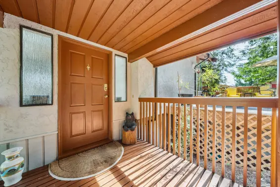 4706 Meadfeild Road, West Vancouver For Sale - image 5