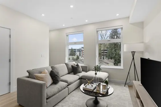 312 342 Mountain Highway, North Vancouver For Sale - image 11