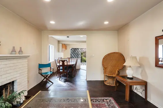 445 West Queens Road, North Vancouver For Sale - image 9