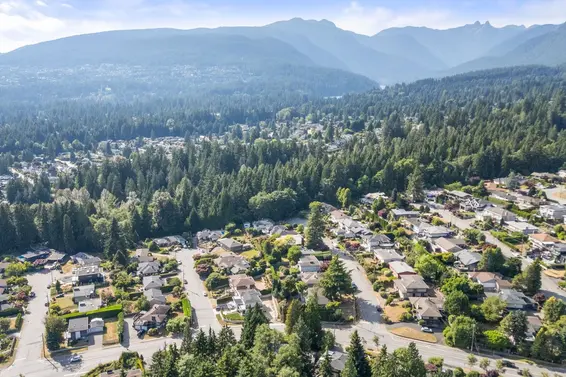3920 Delbrook Avenue, North Vancouver For Sale - image 33