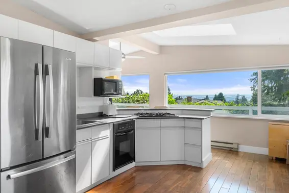 3920 Delbrook Avenue, North Vancouver For Sale - image 4