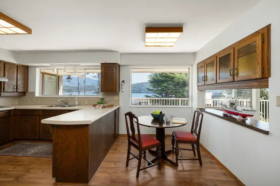 587 Beachview Drive, North Vancouver For Sale - image 13