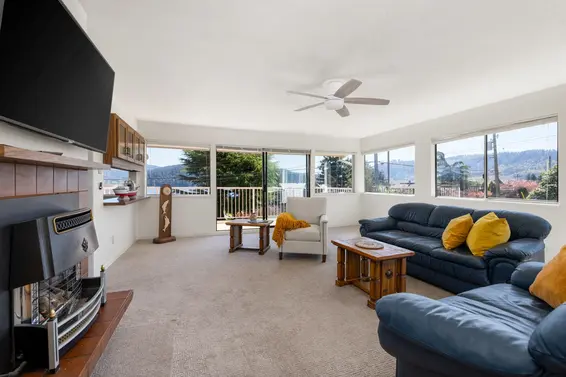 587 Beachview Drive, North Vancouver For Sale - image 17