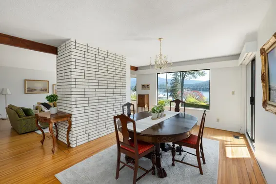 587 Beachview Drive, North Vancouver For Sale - image 5
