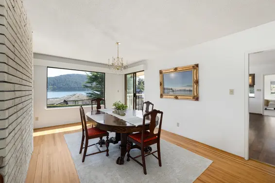 587 Beachview Drive, North Vancouver For Sale - image 6