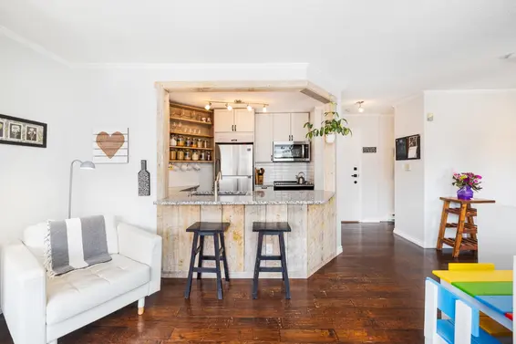 309 3721 Delbrook Avenue, North Vancouver
