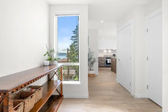 205 615 East 3rd Street, North Vancouver For Sale - image 2