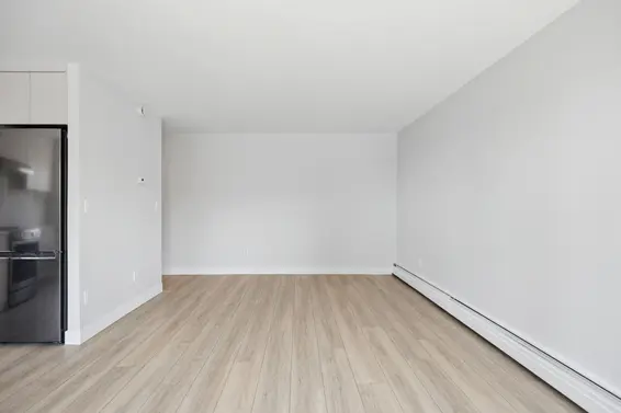306 145 St. Georges Avenue, North Vancouver For Sale - image 4