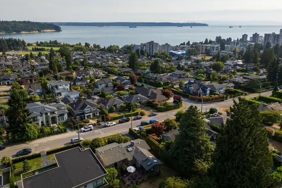 1175 Gordon Avenue, West Vancouver For Sale - image 37