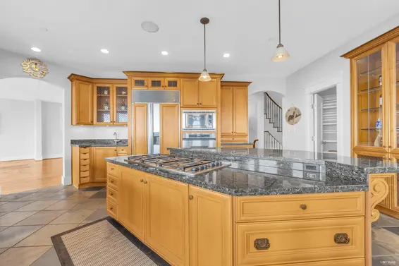 2340 Orchard Lane, West Vancouver For Sale - image 13