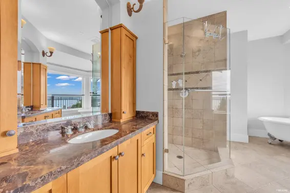 2340 Orchard Lane, West Vancouver For Sale - image 17