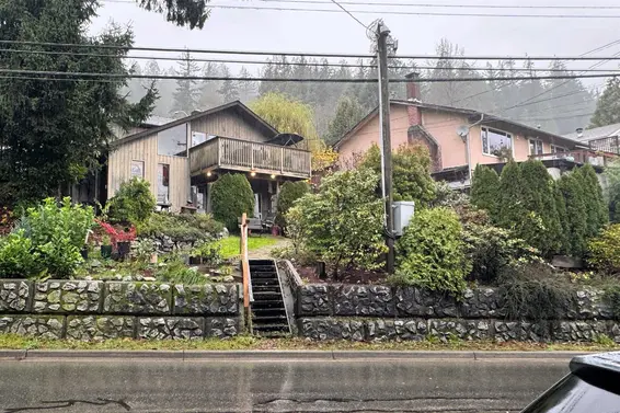 2071 Deep Cove Road, North Vancouver For Sale - image 17