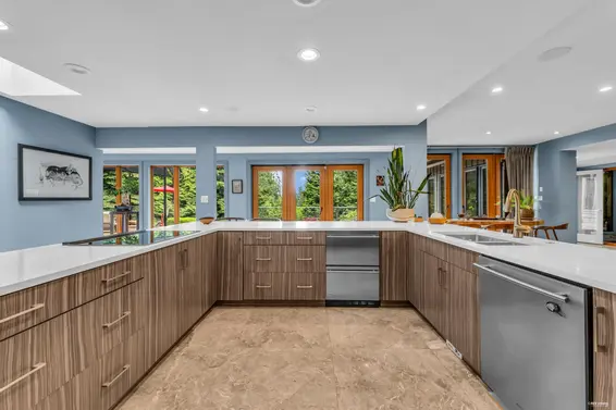 340 Southborough Drive, West Vancouver For Sale - image 13
