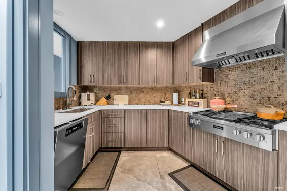 340 Southborough Drive, West Vancouver For Sale - image 15