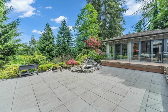 340 Southborough Drive, West Vancouver For Sale - image 40