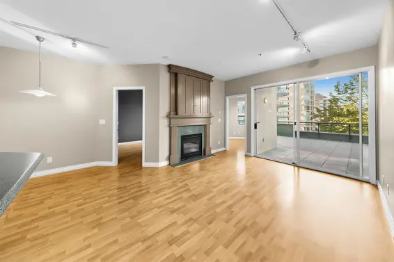 204 131 West 3rd Street, North Vancouver For Sale - image 2