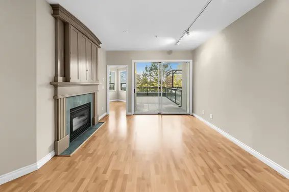 204 131 West 3rd Street, North Vancouver For Sale - image 5