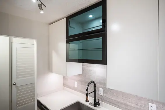 208 211 West 3rd Street, North Vancouver For Sale - image 17