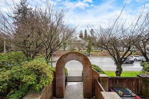 208 211 West 3rd Street, North Vancouver For Sale - image 27