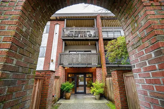 208 211 West 3rd Street, North Vancouver For Sale - image 6