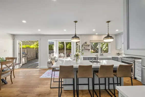 448 Brand Street, North Vancouver For Sale - image 15