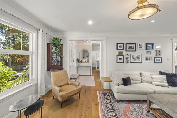 448 Brand Street, North Vancouver For Sale - image 5