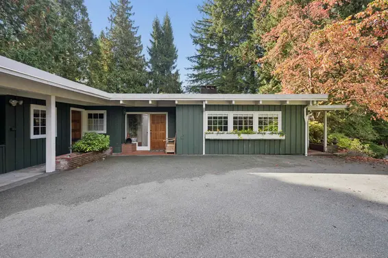 455 Macbeth Crescent, West Vancouver For Sale - image 3