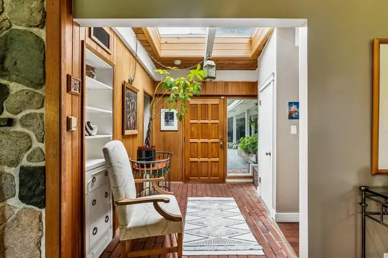 455 Macbeth Crescent, West Vancouver For Sale - image 5