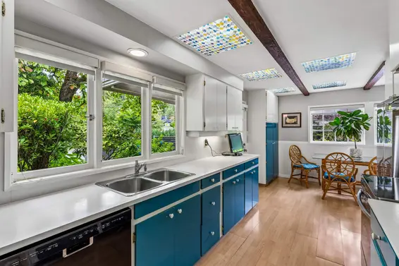 455 Macbeth Crescent, West Vancouver For Sale - image 9