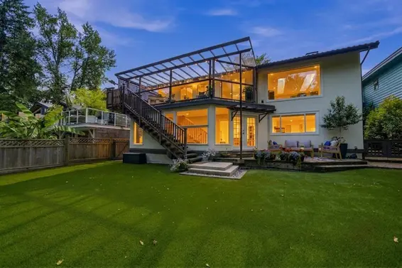 2360 Mackay Avenue, North Vancouver For Sale - image 1