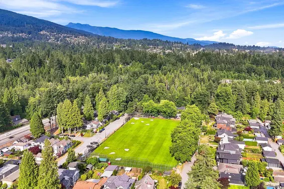 2360 Mackay Avenue, North Vancouver For Sale - image 37