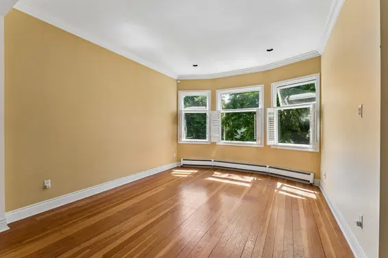 408 East 2nd Street, North Vancouver For Sale - image 11