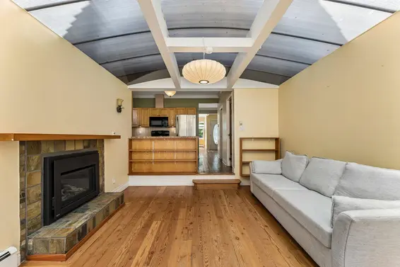 408 East 2nd Street, North Vancouver For Sale - image 17